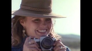 Lluniau hardd stribed noeth softcore