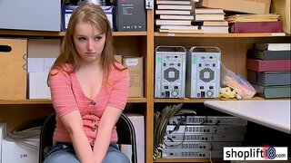 הייס יונג מיידל גנב פאַקט דורך אַ פאַרדאָרבן קאַפּ