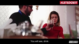 LETSDOEIT - Sexy Puta Rapaza Lara Oeste Golpes E Fode Con Un Corazón Roto Pai