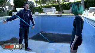 Emo riu me flokë të gjelbër të thellë fucked dhe sperma në fytyrë